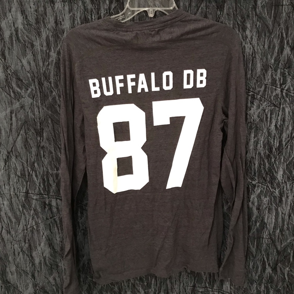 NWT Men’s Buffalo t-shirt